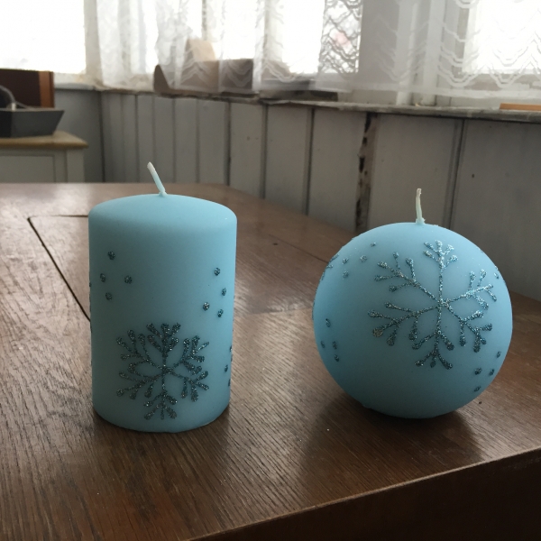 Adventné sviece snehová vločka valec modrý 7x10cm