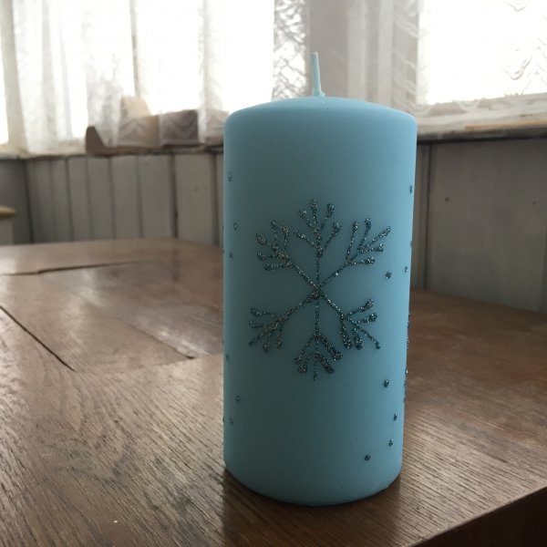 Adventné sviece snehová vločka valec modrý 7x14cm