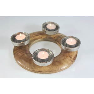 Adventný svietnik na dreve 25 x 6 cm