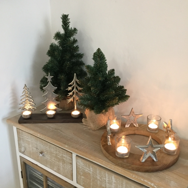 Adventný svietnik z dreva 30x12cm - vyřezeno