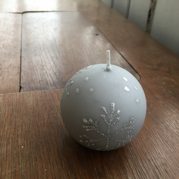 Adventné sviečky snehová vločka guľa šedá 8cm