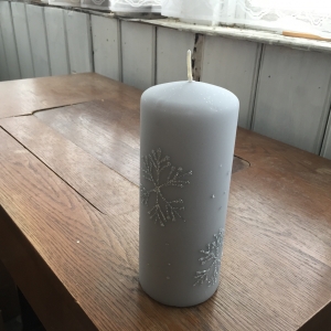 Adventné sviečky snehová vločka valec sivý 7x18cm 