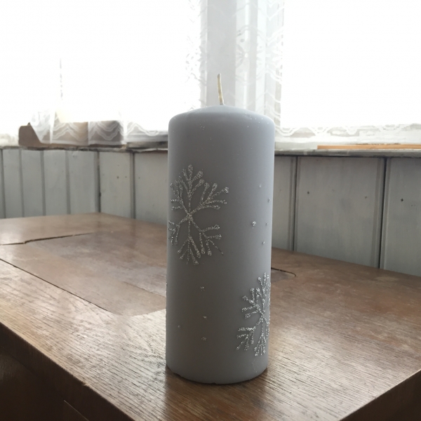 Adventné sviečky snehová vločka valec sivý 7x18cm 