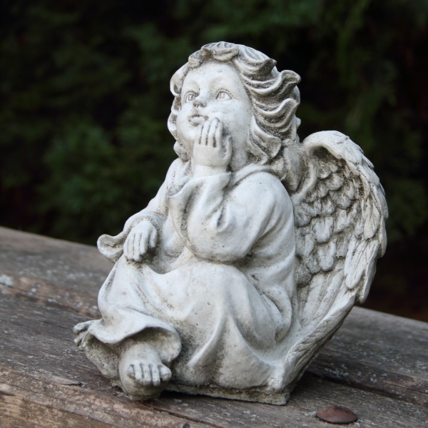 Anjel dekorácia na cintorín