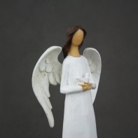 Anjel držiaci holubicu 23cm