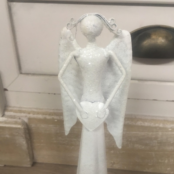 Anjel kovový so srdcom biely trblietavý 25cm