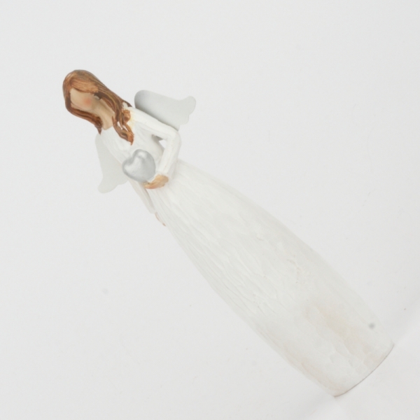 Anjel so strieborným srdcom na dlani 16cm