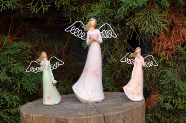 Anjel soška so srdcom 13×21×6,5cm