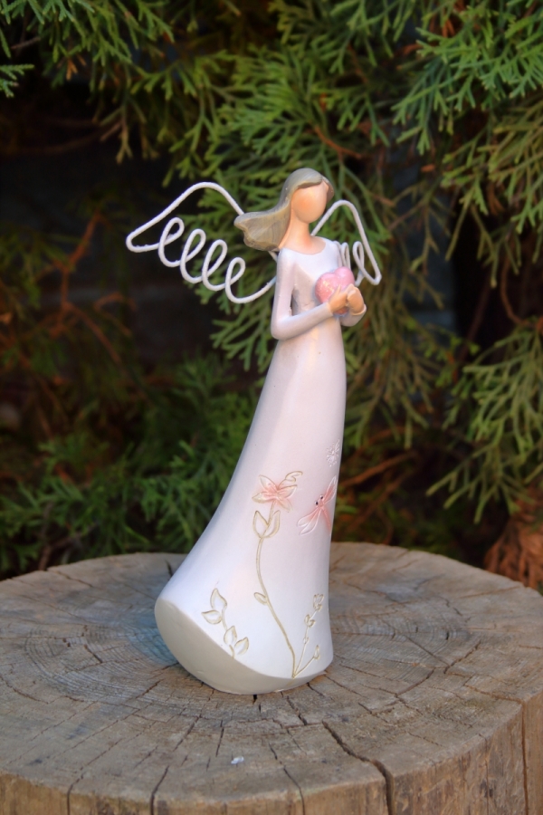 Anjel soška so srdcom 13×21×6,5cm