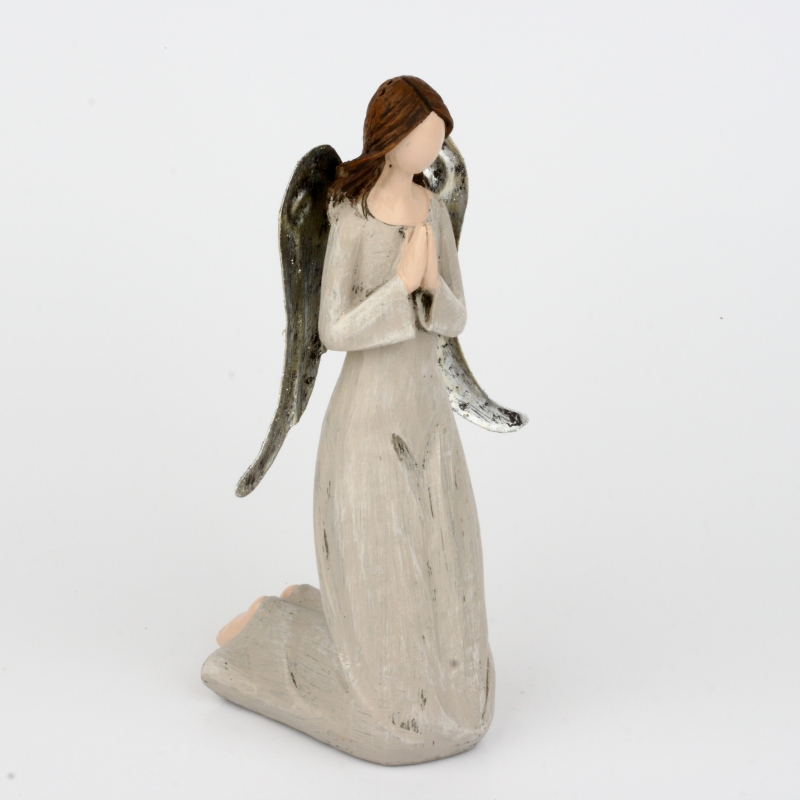 Anjel strážny kľačiaci s kovovými krídlami 20cm