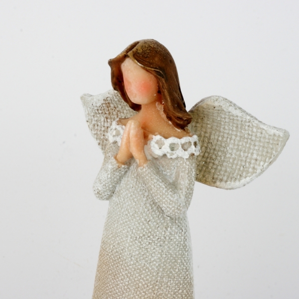 Anjel v šatách s čipkou Modlitba 14cm