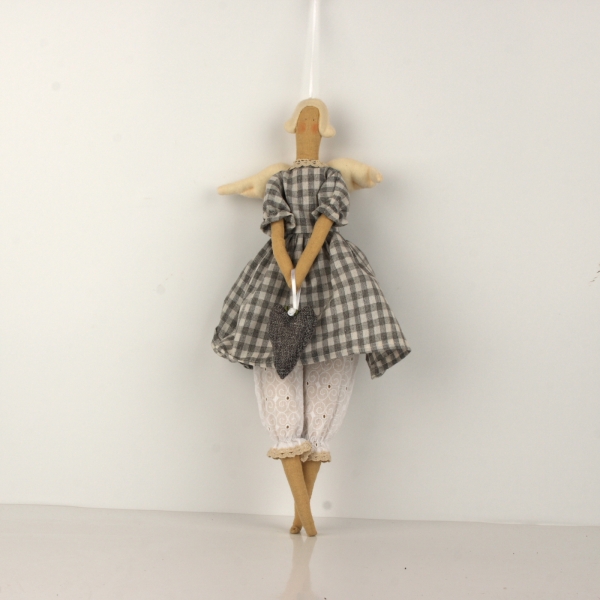 Andelko v kockovaných šatách 44cm