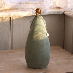 Anjelka v modrých šatách s kvetinou 27cm