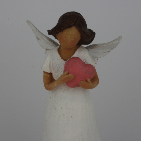 Andělská soška so srdcom 14cm