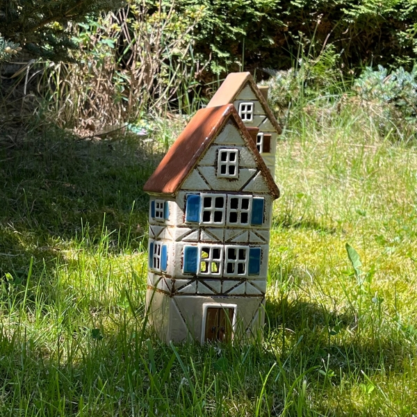 Architektonický klenot - keramický domček D 13,5x26,5x10,5cm