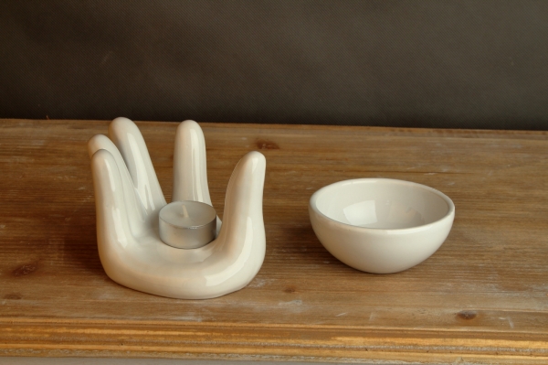 Aromalampa keramická dlaň biela