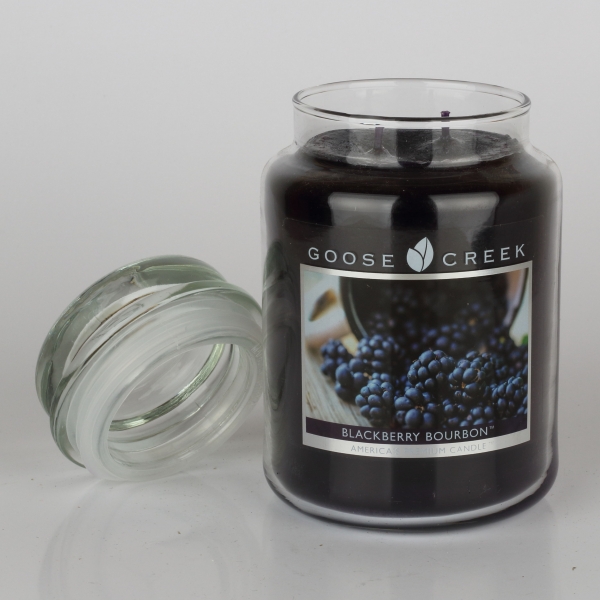 Aromatická sviečka BLACKBERRY BOURBON Goose Creek 680g