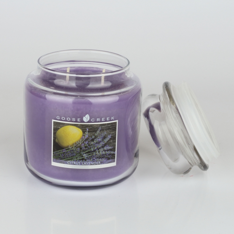 Aromatická sviečka v doze citrusová levanduľa Goose Creek 450g