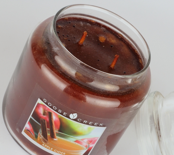 Aromatická sviečka v dóze jablkový cider Goose Creek 450g