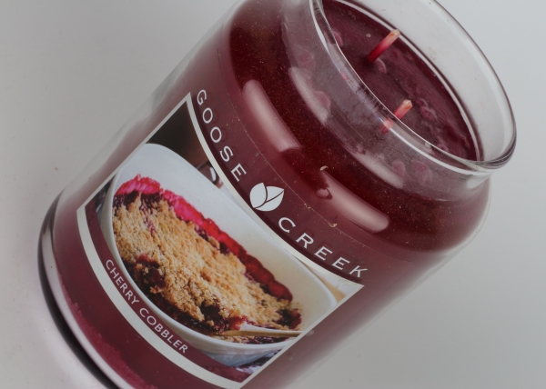 Aromatická sviečka v skle čerešňa Goose Creek 680g