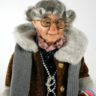 Babička porcelánová