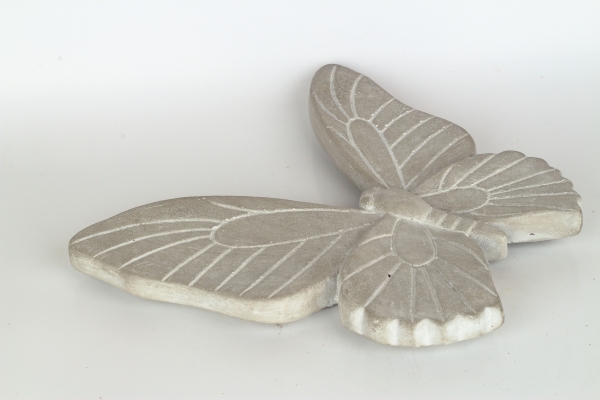 Betónová dekorácie na stenu motýľ 27×27×3,5cm