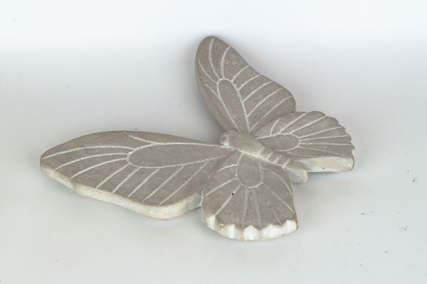 Betónová dekorácie na stenu motýľ 27×27×3,5cm