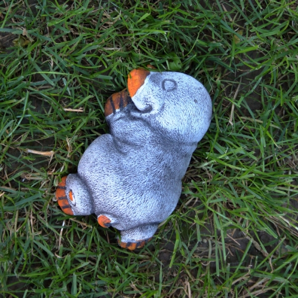 Betónová dekorácie spiace krtek