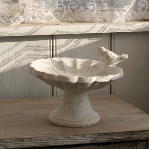 Betónové fontánka napájadlo pre vtáky 20cm