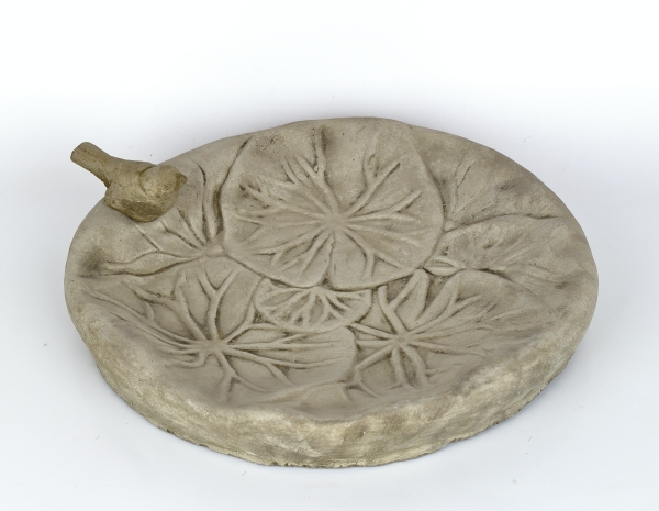 Betónové pítko s vtáčikom 33cm