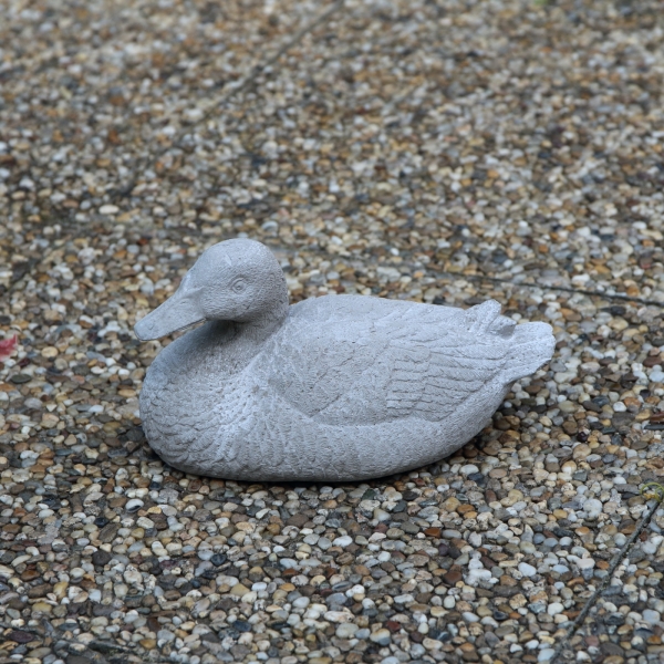 Betónové sochy do záhrady Kačica šedá 14,5x7,5x7,5cm