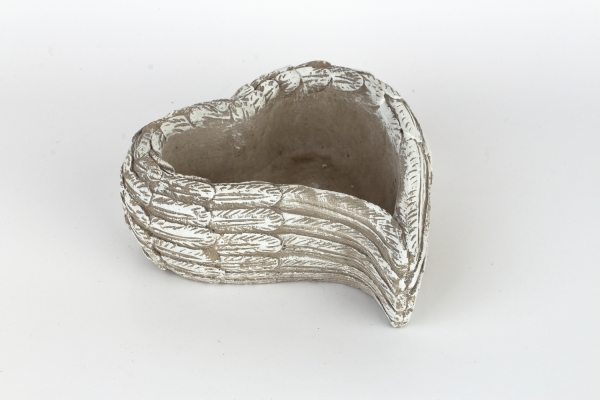 Betónový kvetináč srdce