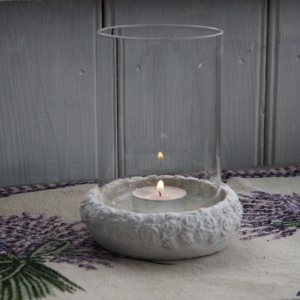 Betónový záhradný svietnik s motívom ruží 15cm