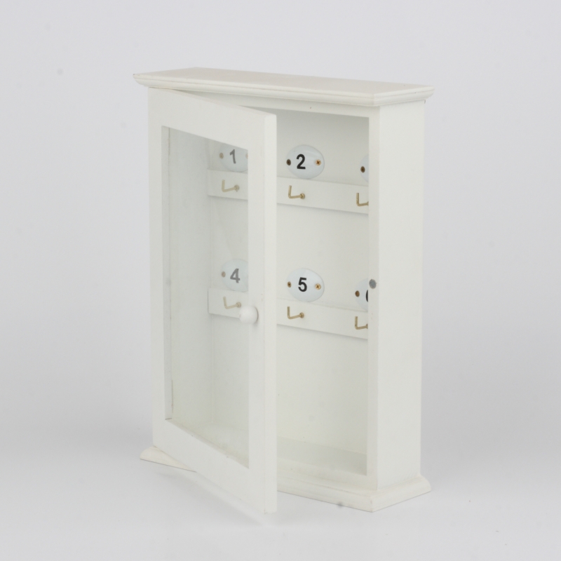 Biela drevená skrinka na kľúče 20x29x6cm