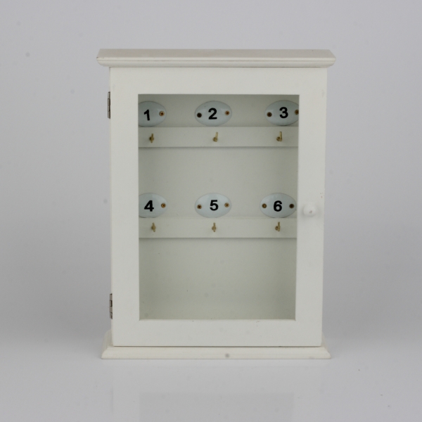 Biela drevená skrinka na kľúče 20x29x6cm