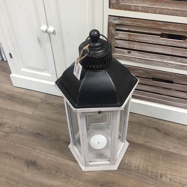 Biely lampáš 27x27x54cm