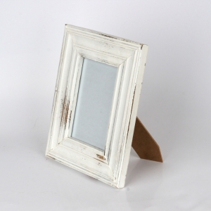 Biely drevený fotorámik s patinou 19x24,5cm