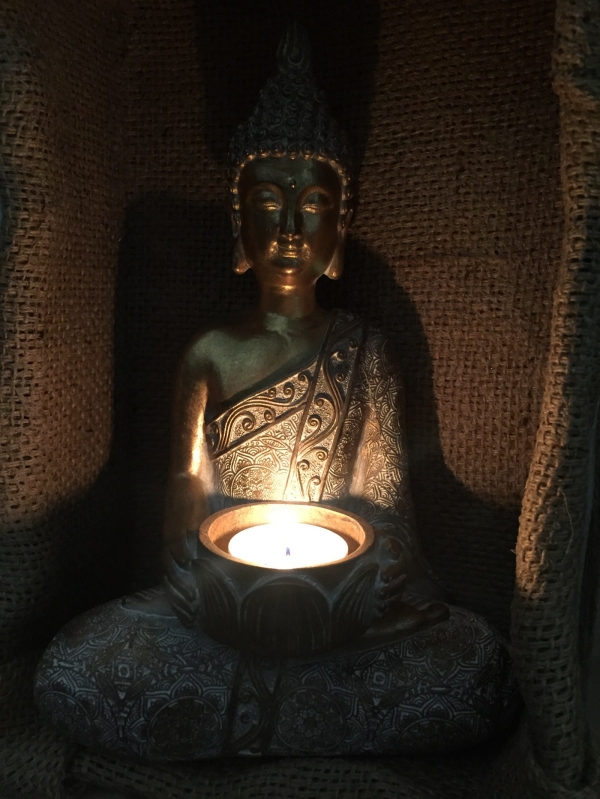 Budha svietnik 16,5x11,5x26cm