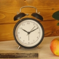 Budík kovový čierny - nefunkčné