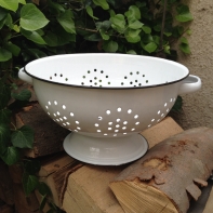 Cedník z bieleho smaltu - vyradené IV.