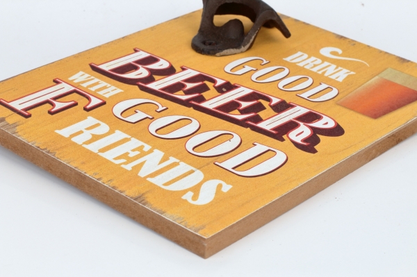 Cedule s otváračom fliaš DRINK GOOD BEER WITH GOOD FRIENDS 18x23cm