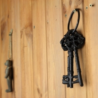 Chalupárska dekorácie liatinové kľúče 17 cm