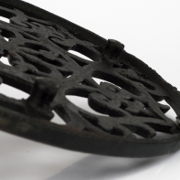 Chalupárska dekorácie podložka pod hrniec liatina 25cm