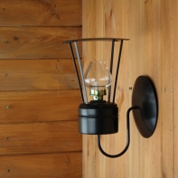 Chalupárska lampa na stenu