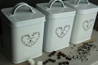 Chlebník kovový + sada dóz