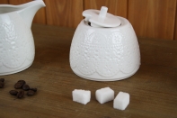 Cukornička a kanvička na mlieko - biela čipka 9,5 / 8,5cm