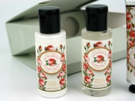 Darčekové balenie kozmetiky Ruža - telové mlieko 50ml, sprchový gél 50ml, krém na ruky 30ml
