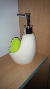 dávkovač na mydlovou poškodený 4030