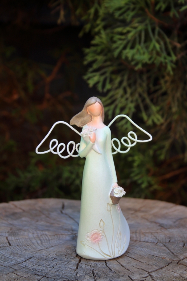 Dekorácia anjel s kvetinami 9×13×4,5cm