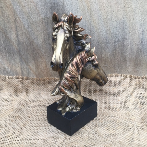 Dekorácia do bytu busta koňa 23cm